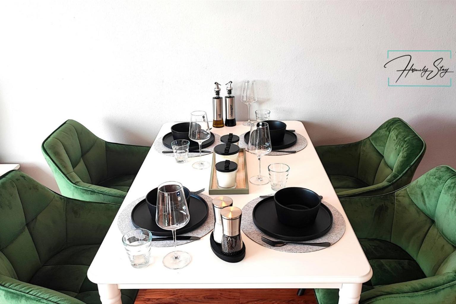 Homely Stay Serenity Greens - Stylisch Studio-Apartment With Kitchen - 10 Min To Central Station, Pet Friendly Münih Dış mekan fotoğraf