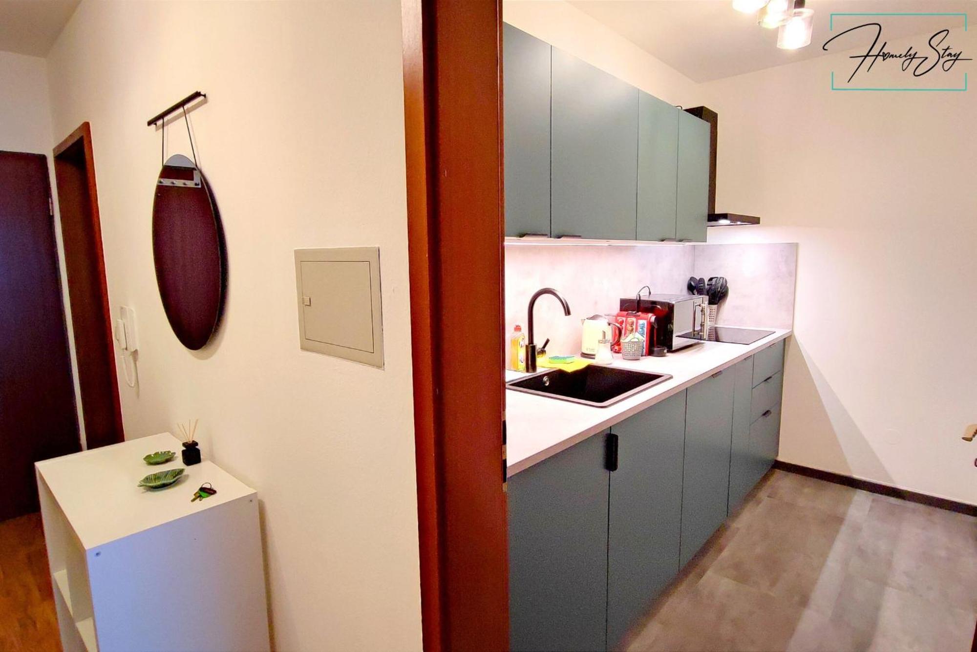 Homely Stay Serenity Greens - Stylisch Studio-Apartment With Kitchen - 10 Min To Central Station, Pet Friendly Münih Dış mekan fotoğraf